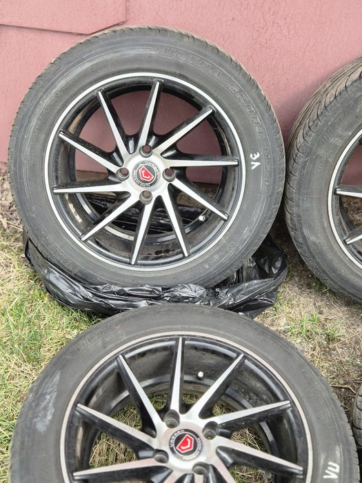 Диски с резиной.