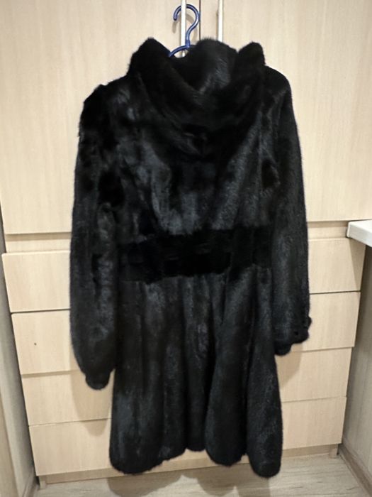 Продам норковую шубку