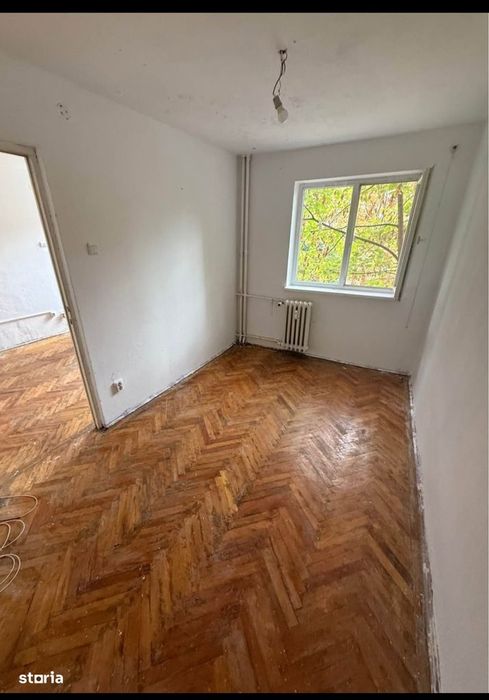 Apartament Valea Roșie 2/4,zona Piata