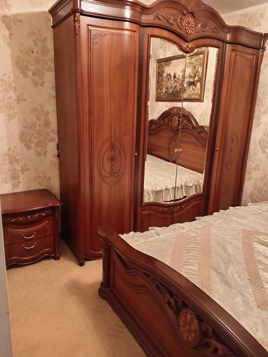 Спальный гарнитур