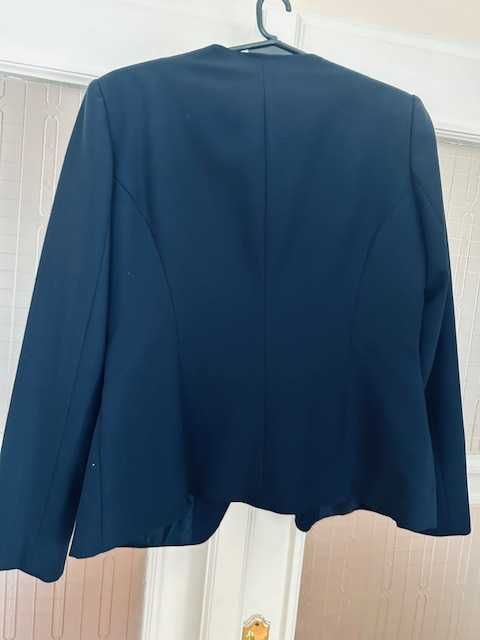 Нов Дамски костюм 52 - Тони М