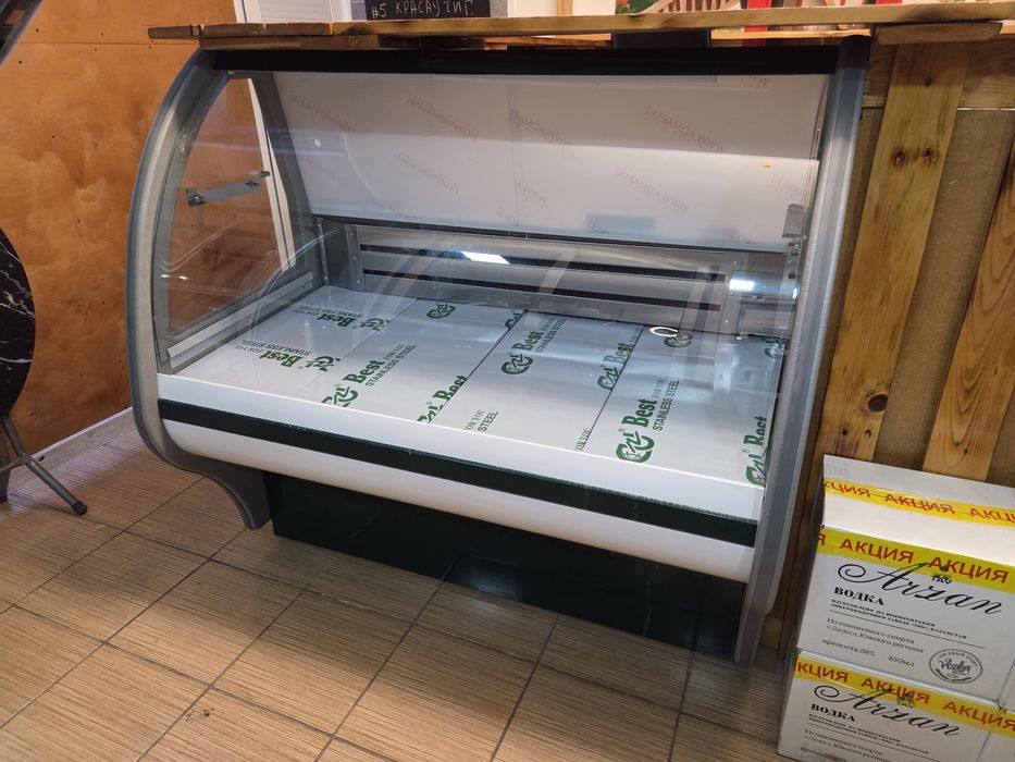 Витринный холодильник