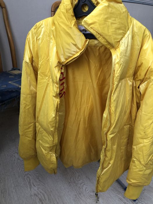 Продам куртку. В желтом цвете.