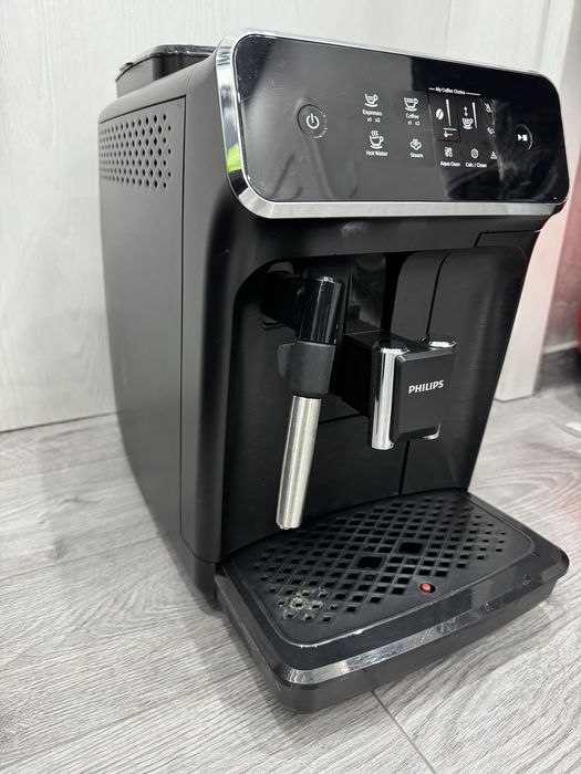 Кафеавтомат Philips 2200 EP2220/10 Автоматична Еспресо Кафемашина с LatteGo Система, 1500W, 15bar!