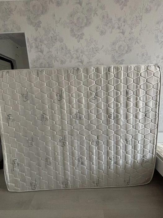 Отдам матрас в хорошем состоянии  реально в хорошем!!! само вывоз