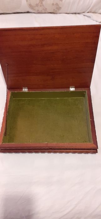 Castă veche din lemn