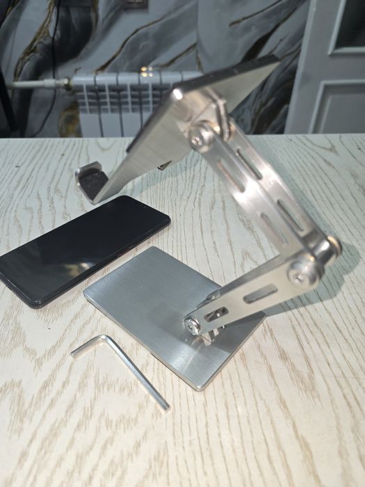 Подставка Держатель Телефона Планшета из нержавеющей стали весом 1 кг