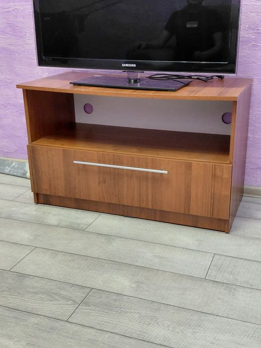 Тумбочка под телевизор