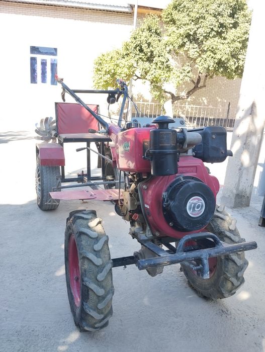 Mini traktor sotiladi