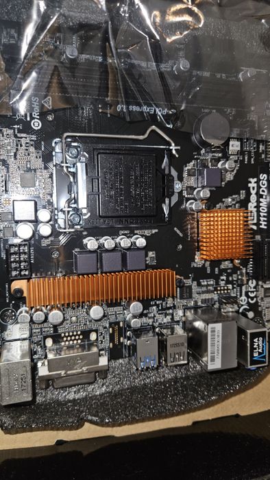 Vand placa de baza ASRock H110M-DGS 3.0
Placa este noua!