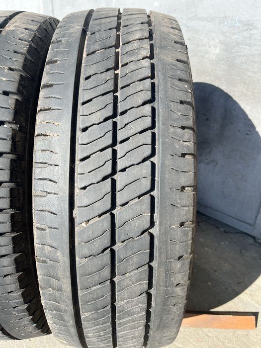 2 бр. гуми за бус 205/65/16C Viking DOT 1323 6-7 mm