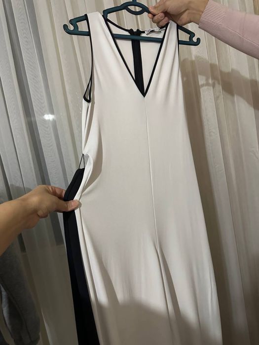 Продаю женскую платье