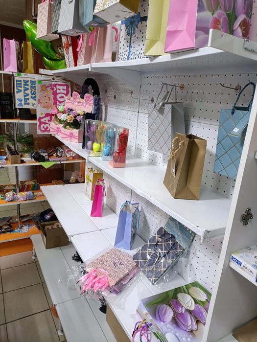 Продам бизнес стеллажи