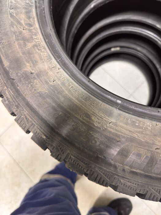 Продам комплект резины р15