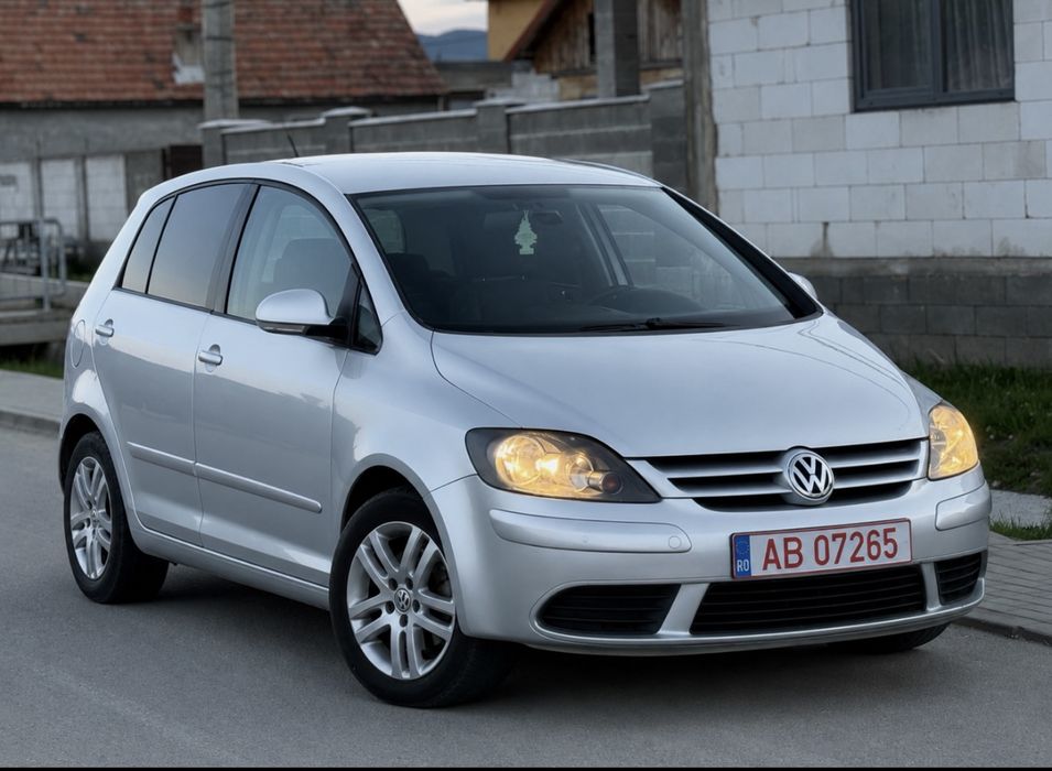 Vând sau schimb volkswagen Golf 5 plus 1.9 diesel