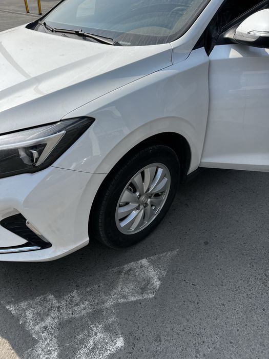 Changan Eado srochniy sotiladi