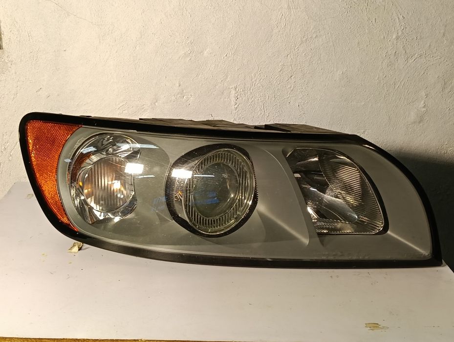 Фарове с лупа за Volvo V50/ S40 – оригинални