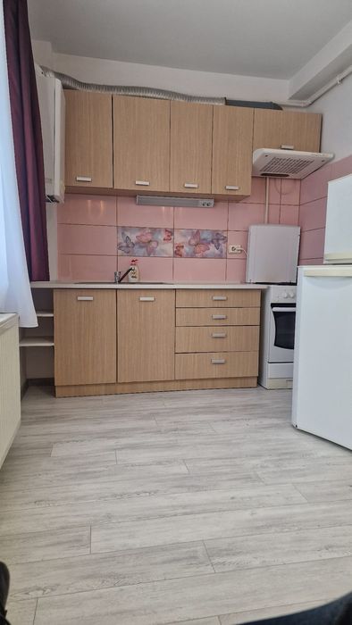 Inchiriez apartament!!!