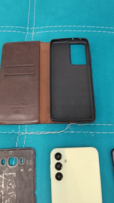 Продам нерабочие гаджеты и чехол