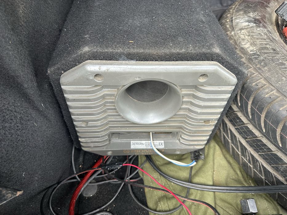 Subwoofer auto pioneer