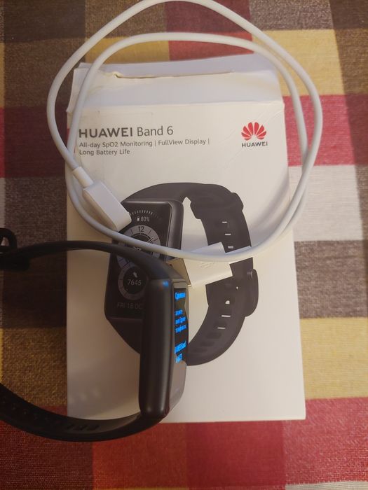 Смарт гривна Huawei Band 6