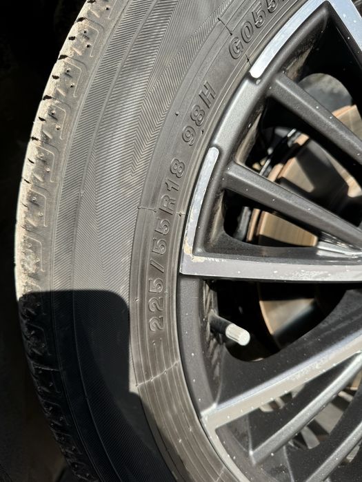 Продам комплект летних шин,