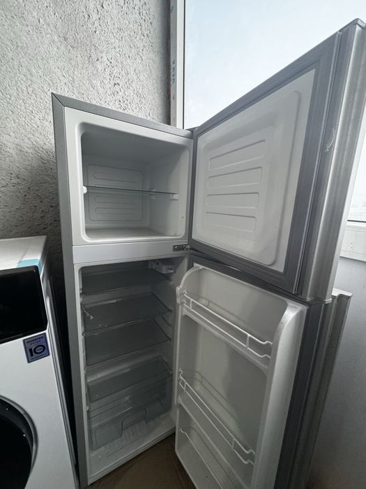 Холодильник мальенкий