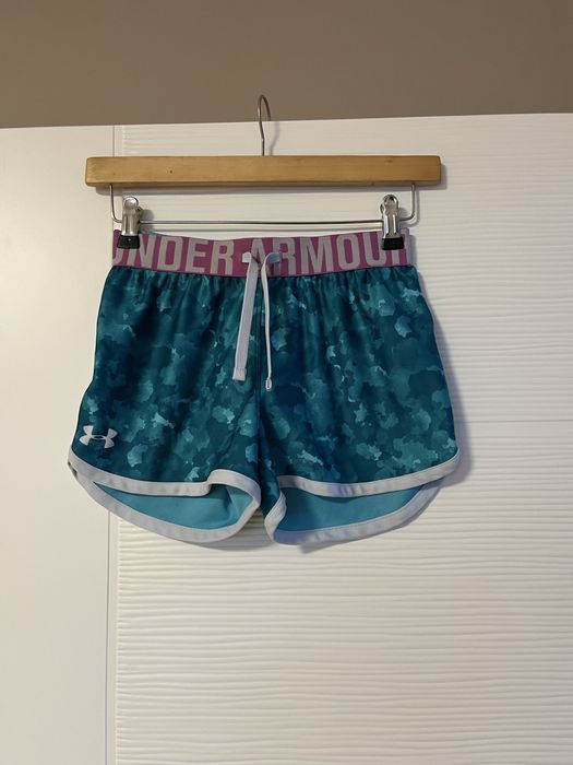 Къси спортни паталонки Under Armour