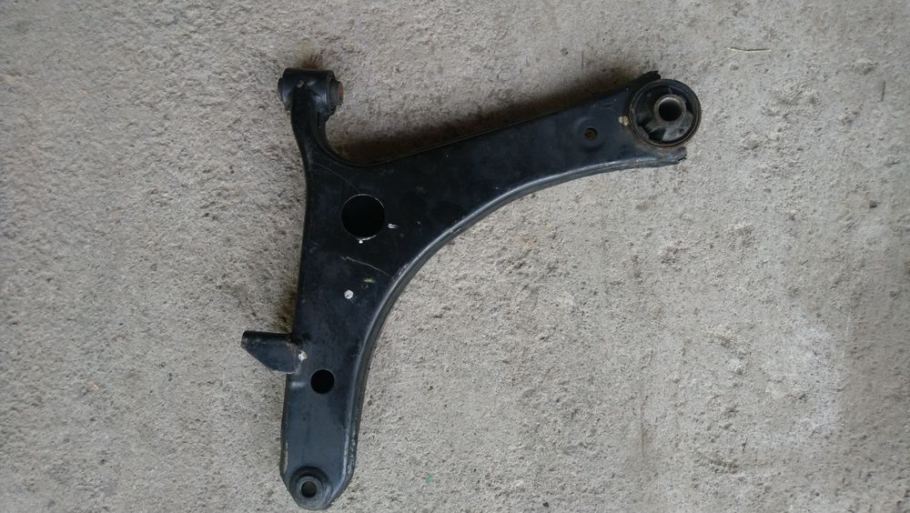 Рычаг передний на    Subaru Outback  2012  год