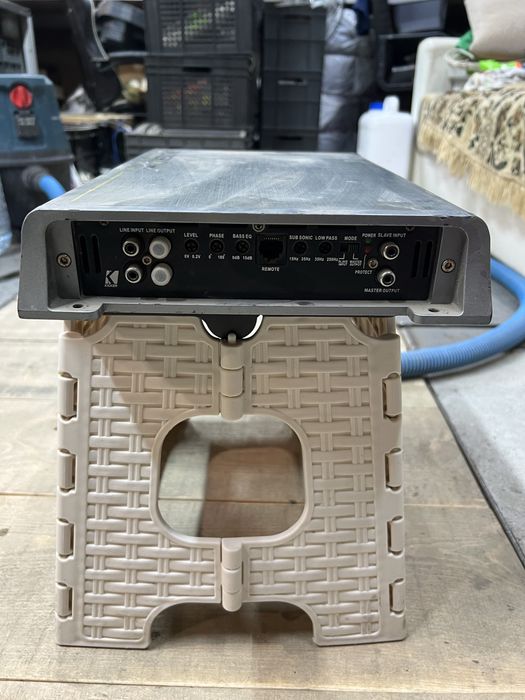 Продам усилитель Kicker 1000.1
