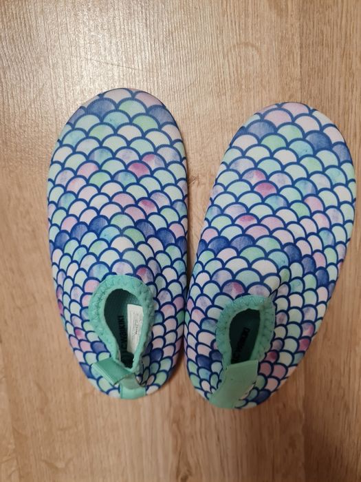 Сандалии сланцы быстросохнущие для плавания