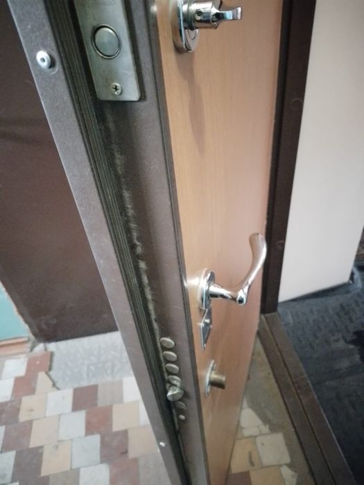 Продам квартиру Ауэзова/Джандосова