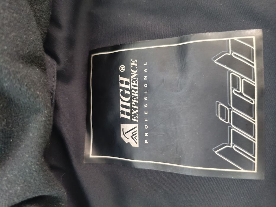 Продаю мужскую куртку