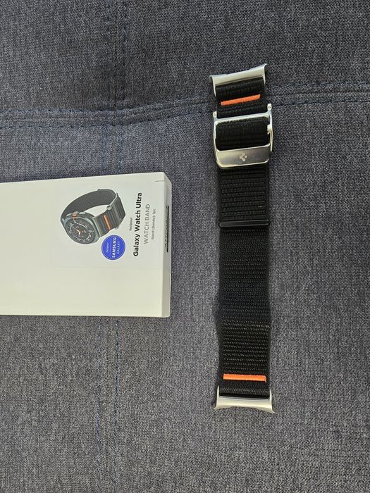 Curea spigen - Samsung Galaxy Watch Ultra