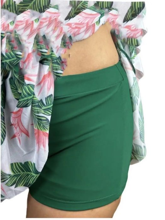 Купальник раздельный с шортами