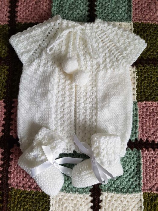 Плетено бебешко комплектче