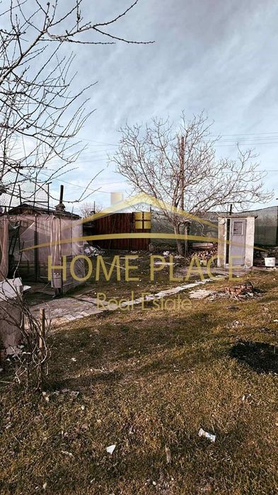 Парцел с постройка в м-ст Боровец Север