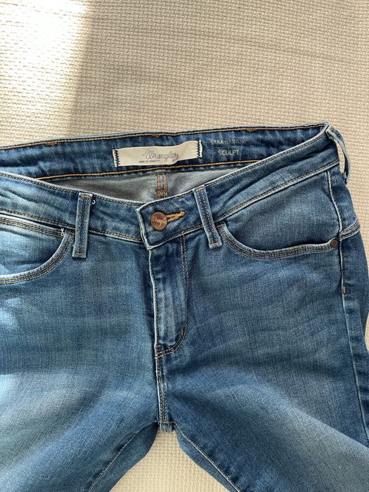 Blugi Wrangler marimea 28