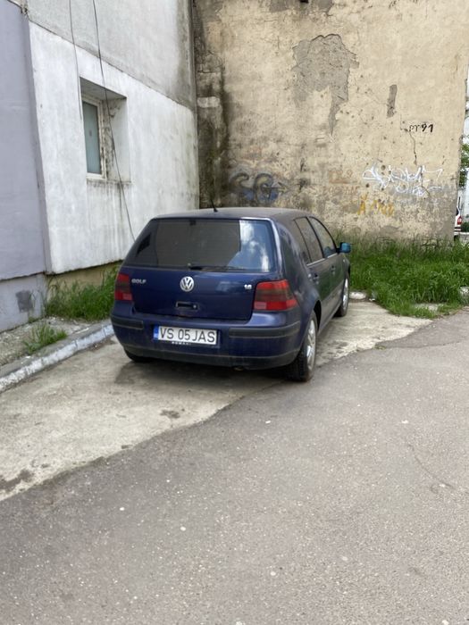 Vând golf 4 1.6 benzină