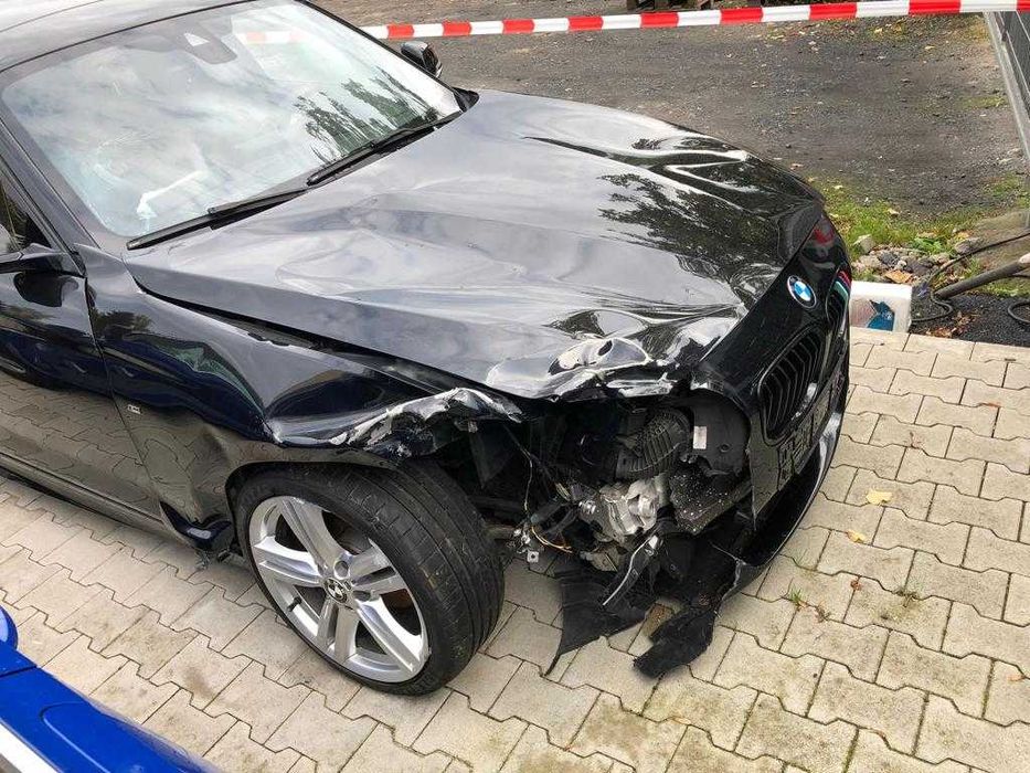 BMW Seria 1 118D M packet Automat Xenon Trapa PDC HarmanK NBT AVARIAT