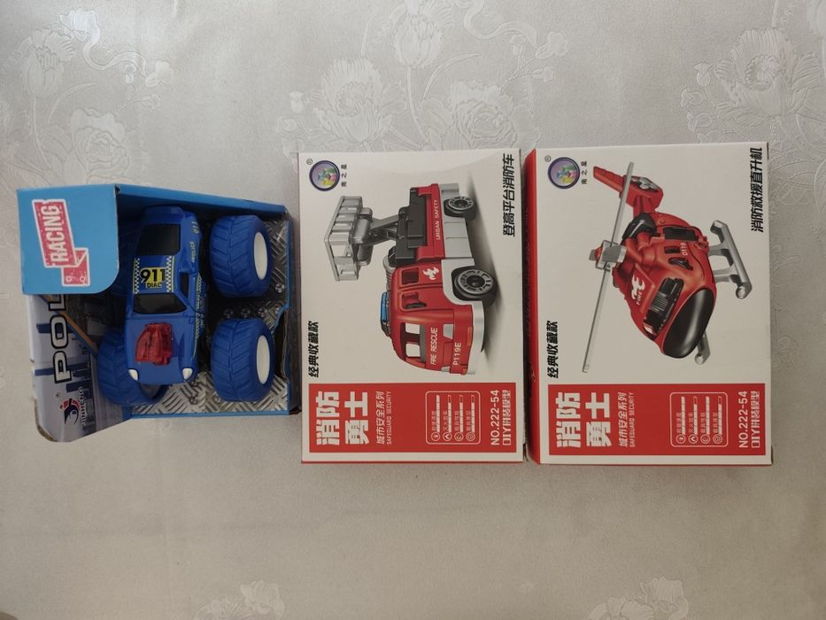 Набор игрушек в коробках, новые