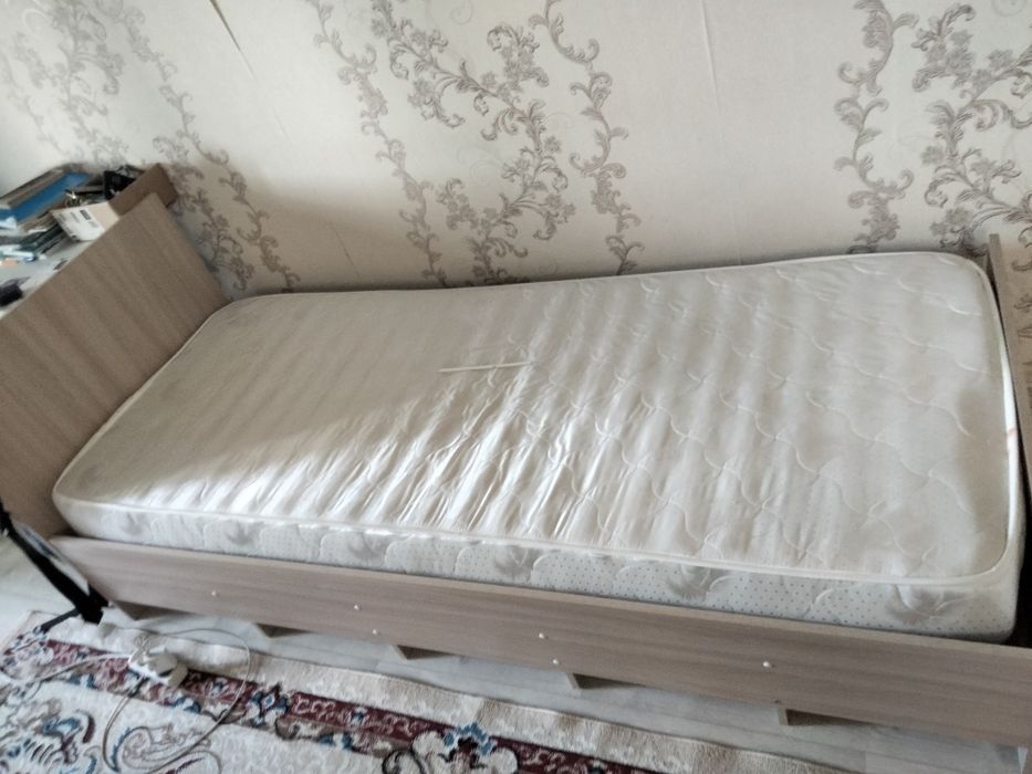 Односпальная кровать