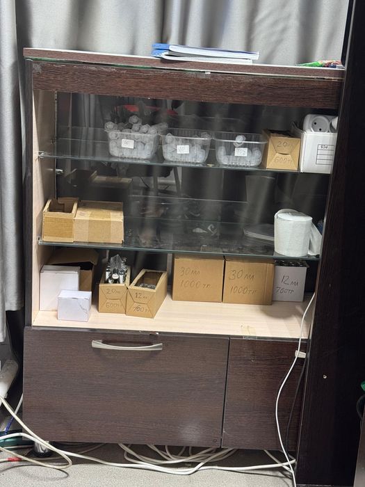 Продам витрины !!! Цена договорная ,.