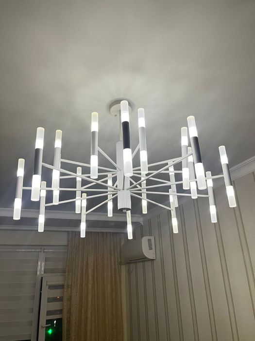 Продается люстра