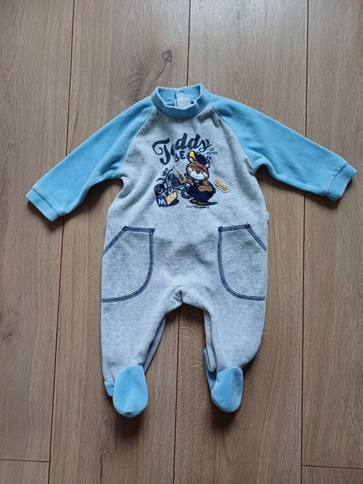 Дрехи за бебе ромпъри