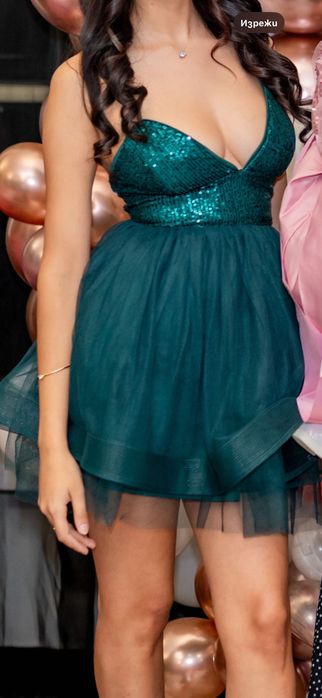 Стилна къса зелена рокля за официални поводи