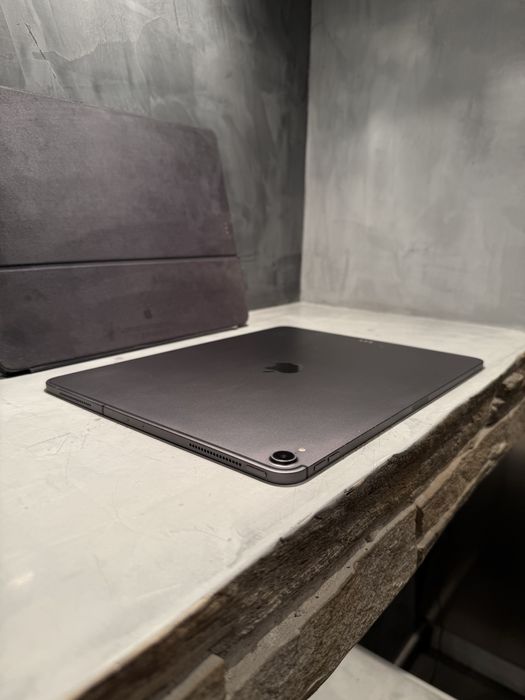 Ipad Pro 12.9" 512 GB Cellular; Wi-Fi + Smart Keyboard Folio