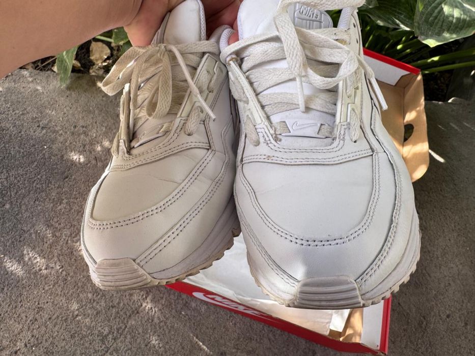 Продаю оригинальные кроссовки Nike