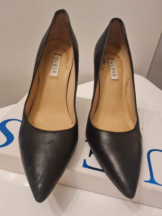 Дамски обувки на Guess