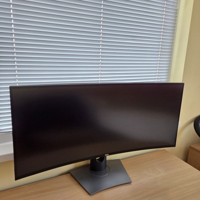 DELL UltraSharp U3818DW 37.5 инча
